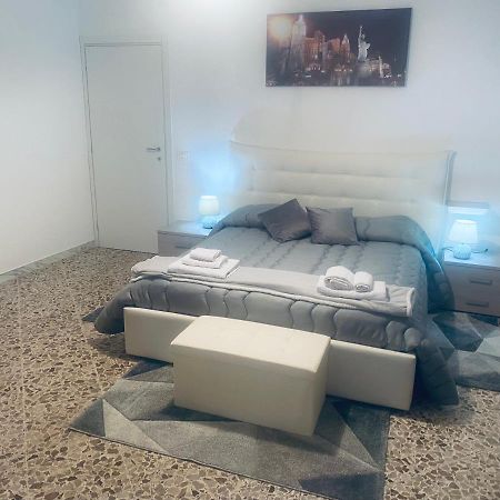 Bed and Breakfast Le Stanze Di Sofia Salerno Zewnętrze zdjęcie